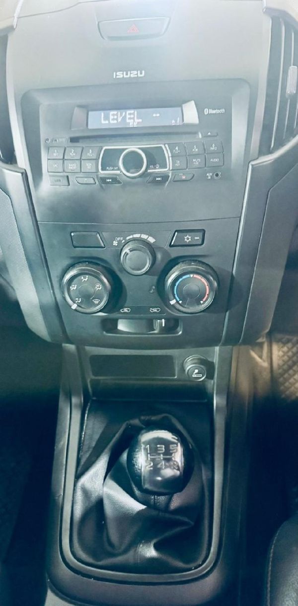 2021-Isuzu-D-Max-250-HO-Hi-Rider-Double-Cab image:6
