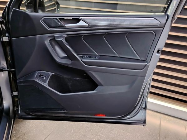 2022-Volkswagen-Tiguan-Allspace-14-TSI-R-Line-DSG-Auto image:9