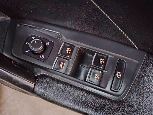 2022-Volkswagen-Tiguan-Allspace-14-TSI-R-Line-DSG-Auto image:10