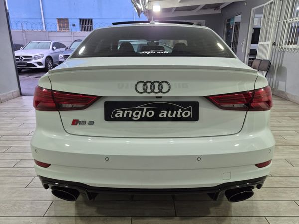 2018-Audi-RS3-Sedan-quattro image:13