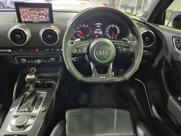 2018-Audi-RS3-Sedan-quattro image:6