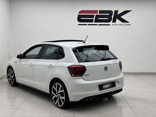 2019-Volkswagen-Polo-20-GTI-Auto-147kW image:3