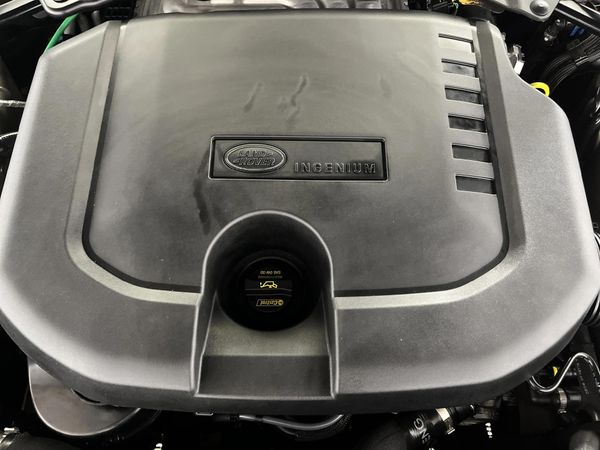 2023-Land-Rover-Discovery-30-TD-HSE-R-Dynamic-D300 image:12