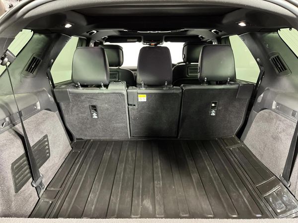 2023-Land-Rover-Discovery-30-TD-HSE-R-Dynamic-D300 image:13