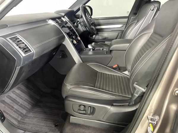 2023-Land-Rover-Discovery-30-TD-HSE-R-Dynamic-D300 image:8