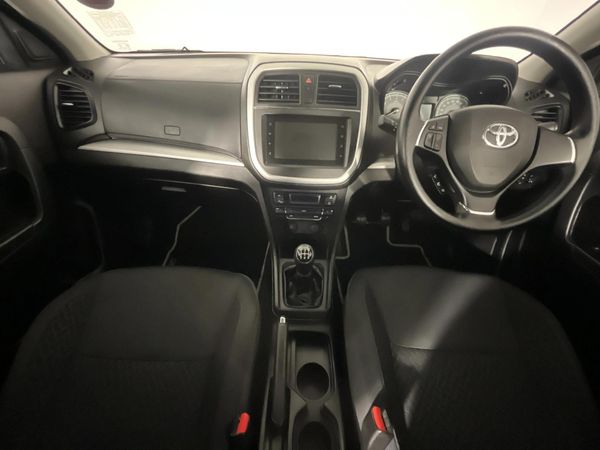 2022-Toyota-Urban-Cruiser-15-Xs image:1