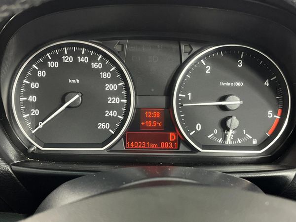 2011-BMW-1-Series-120d-Coupe-Auto image:1