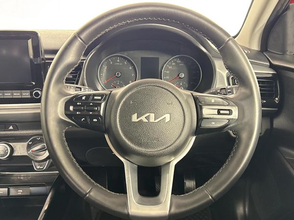 2022-Kia-Rio-14-EX-5-dr image:11