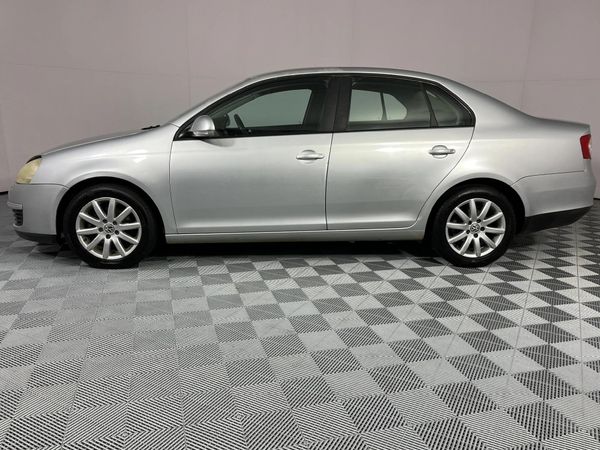 2009-Volkswagen-Jetta-20-Trendline image:13