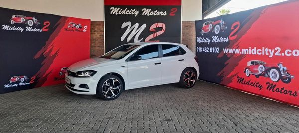 2021-Volkswagen-Polo-10-TSI-Trendline image:1