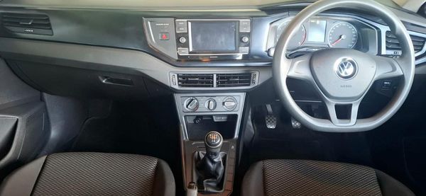 2021-Volkswagen-Polo-10-TSI-Trendline image:6