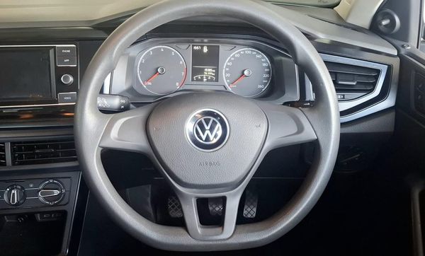 2021-Volkswagen-Polo-10-TSI-Trendline image:7
