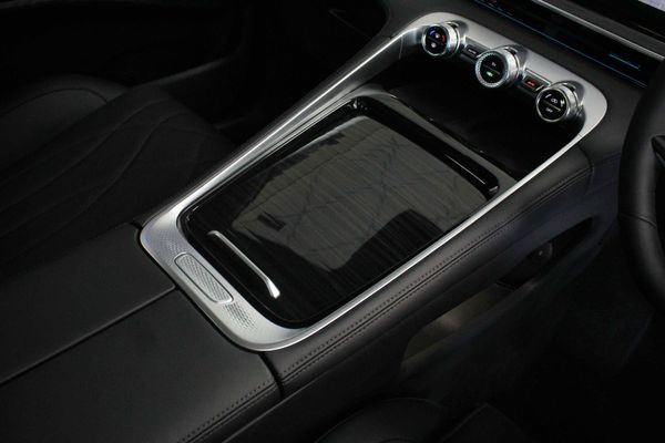 2026-Omoda-C9-15T-AWD-Phev image:14
