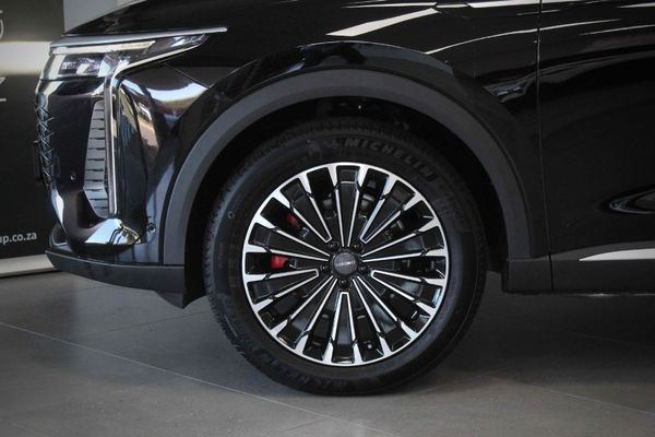 2026-Omoda-C9-15T-AWD-Phev image:4