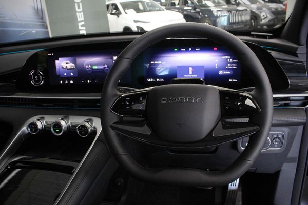 2026-Omoda-C9-15T-AWD-Phev image:7