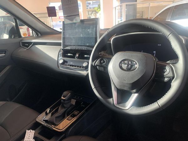 2026-Toyota-Corolla-Cross-18-XR-Hybrid image:11