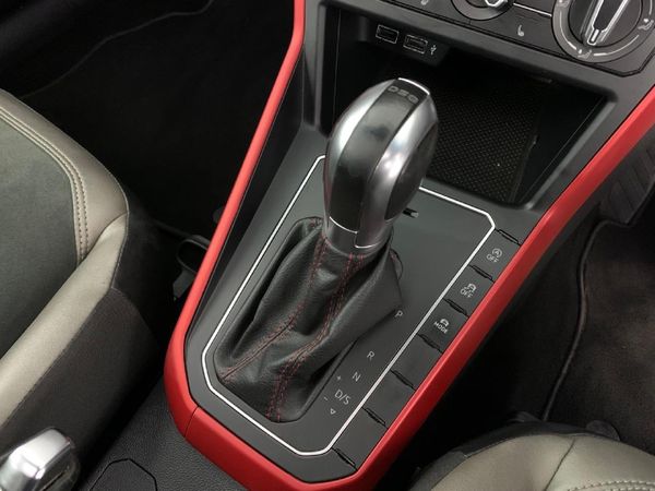 2019-Volkswagen-Polo-20-GTI-Auto-147kW image:7