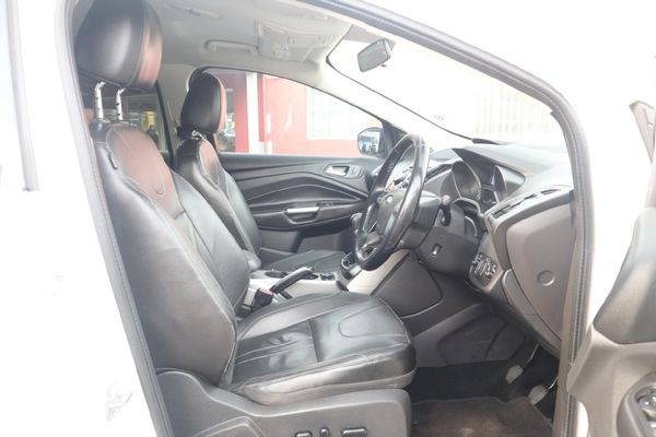 2014-Ford-Kuga-16-EcoBoost-Trend image:11