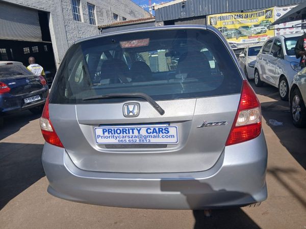 2007-Honda-Jazz-15i-Auto image:3