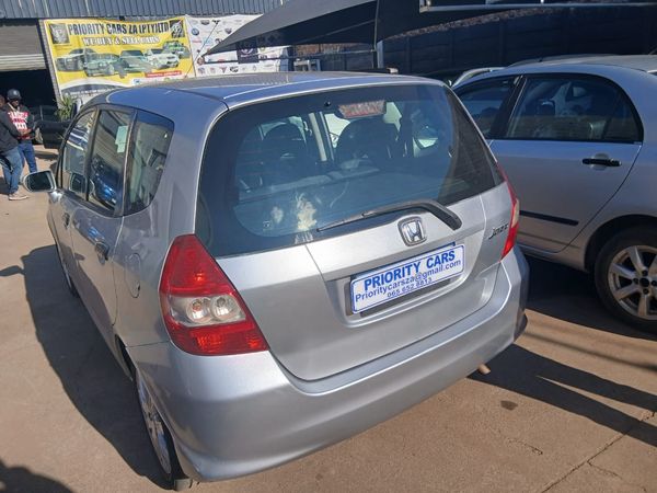 2007-Honda-Jazz-15i-Auto image:4