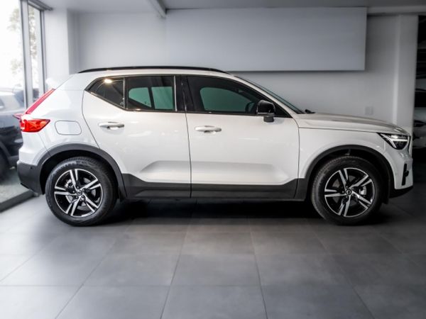 2025-Volvo-XC40-B4-Plus-Dark-Geartronic-Mild-Hybrid image:15
