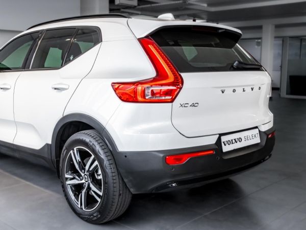 2025-Volvo-XC40-B4-Plus-Dark-Geartronic-Mild-Hybrid image:18