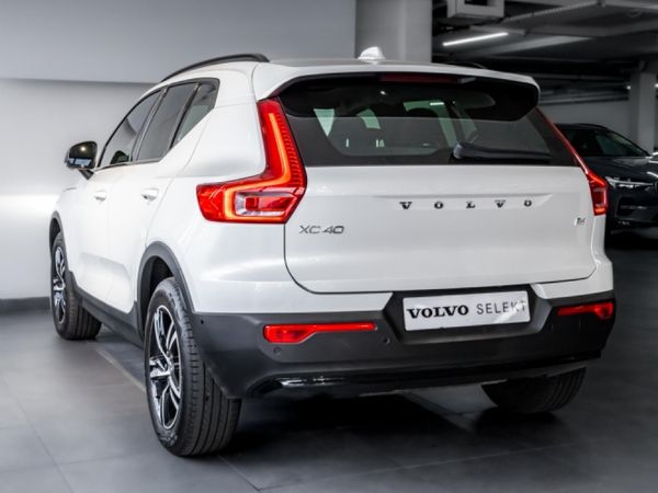 2025-Volvo-XC40-B4-Plus-Dark-Geartronic-Mild-Hybrid image:1