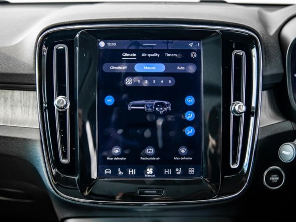 2025-Volvo-XC40-B4-Plus-Dark-Geartronic-Mild-Hybrid image:20