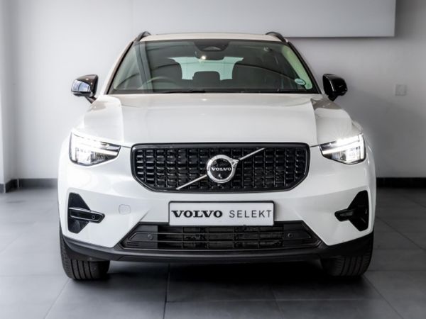 2025-Volvo-XC40-B4-Plus-Dark-Geartronic-Mild-Hybrid image:8
