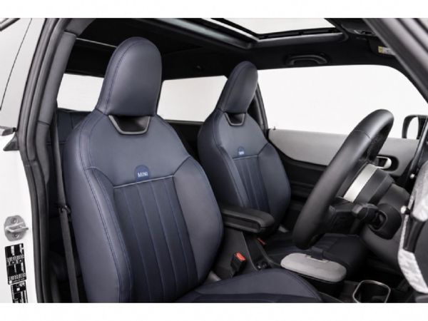 2024-MINI-Hatch-Cooper-S-Auto image:11