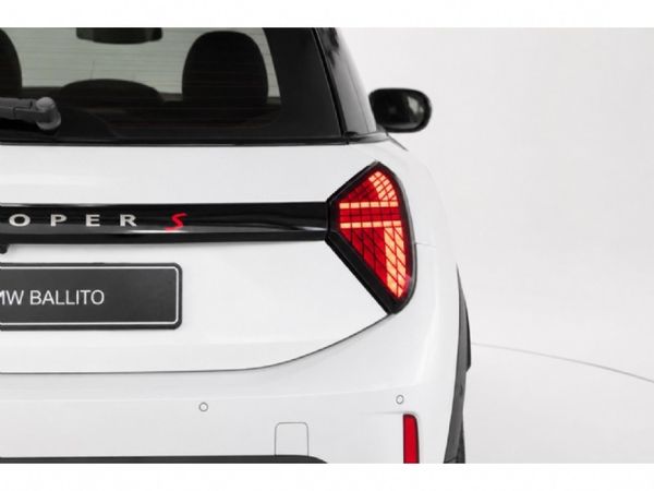 2024-MINI-Hatch-Cooper-S-Auto image:4