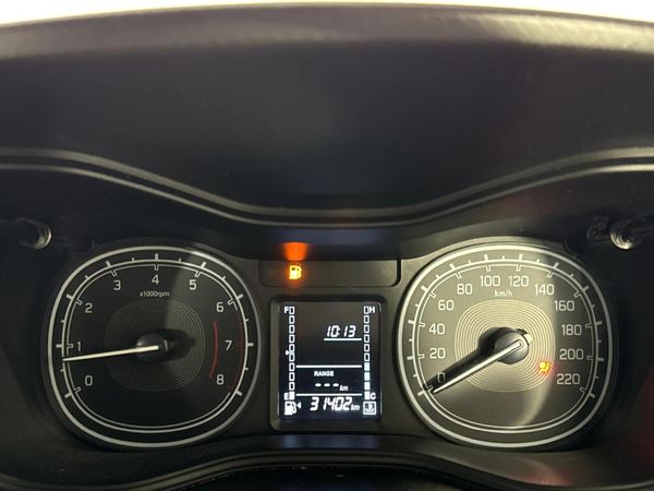 2022-Toyota-Urban-Cruiser-15-Xi image:2