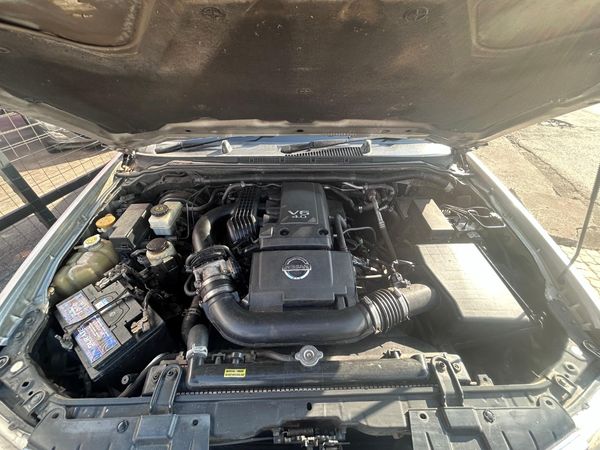 2006-Nissan-Navara-40-V6-Double-Cab image:9