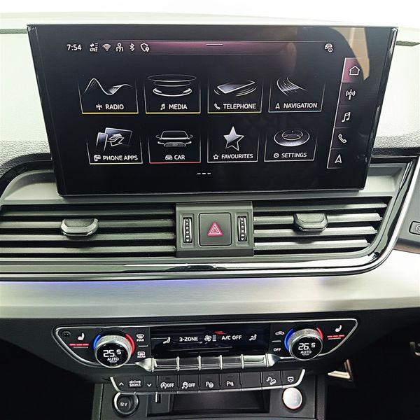 2025-Audi-SQ5-quattro-Auto-Black-Edition image:19