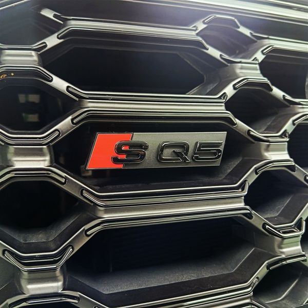 2025-Audi-SQ5-quattro-Auto-Black-Edition image:2