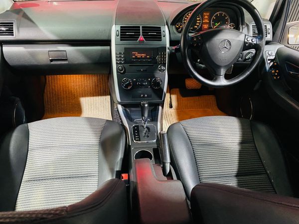 2007-Mercedes-Benz-A-Class-A170-Avantgarde-Auto-Petrol image:15