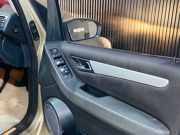 2007-Mercedes-Benz-A-Class-A170-Avantgarde-Auto-Petrol image:8