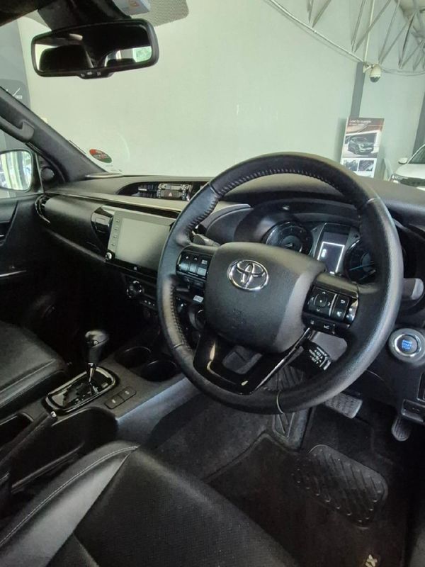 2023-Toyota-Hilux-28-GD-6-Raised-Body-Legend-4x4-Auto-Double-Cab image:15