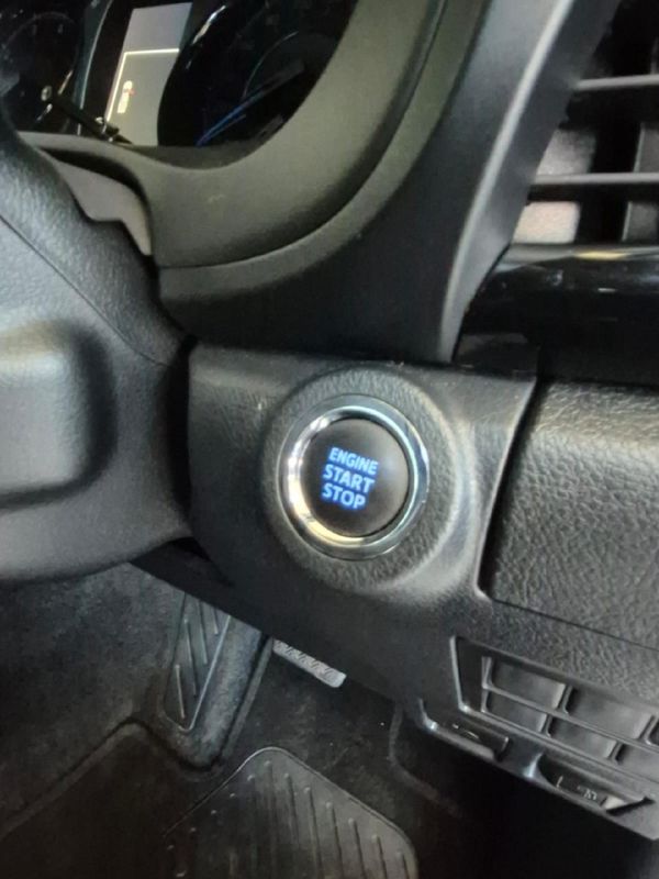2023-Toyota-Hilux-28-GD-6-Raised-Body-Legend-4x4-Auto-Double-Cab image:18