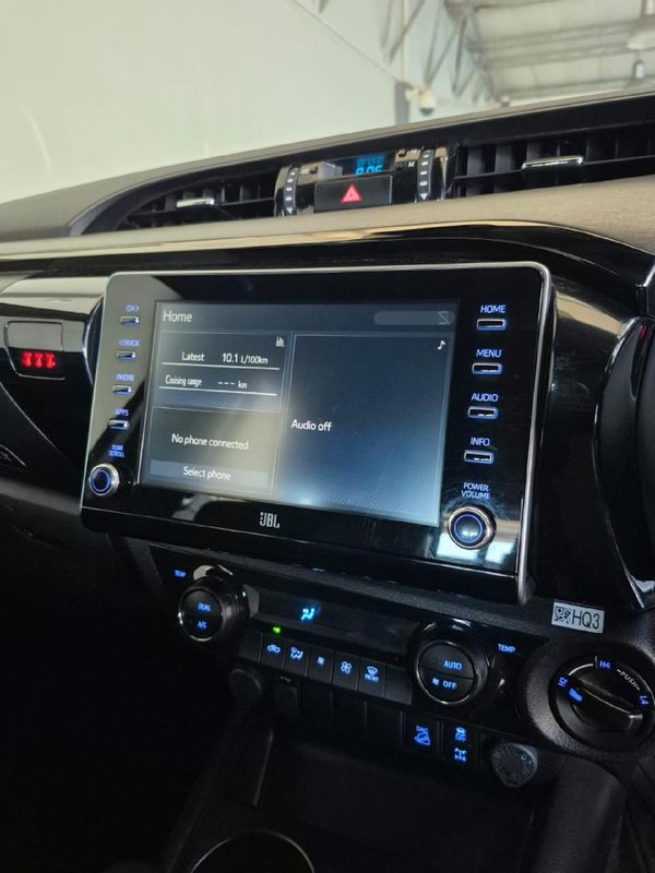 2023-Toyota-Hilux-28-GD-6-Raised-Body-Legend-4x4-Auto-Double-Cab image:21