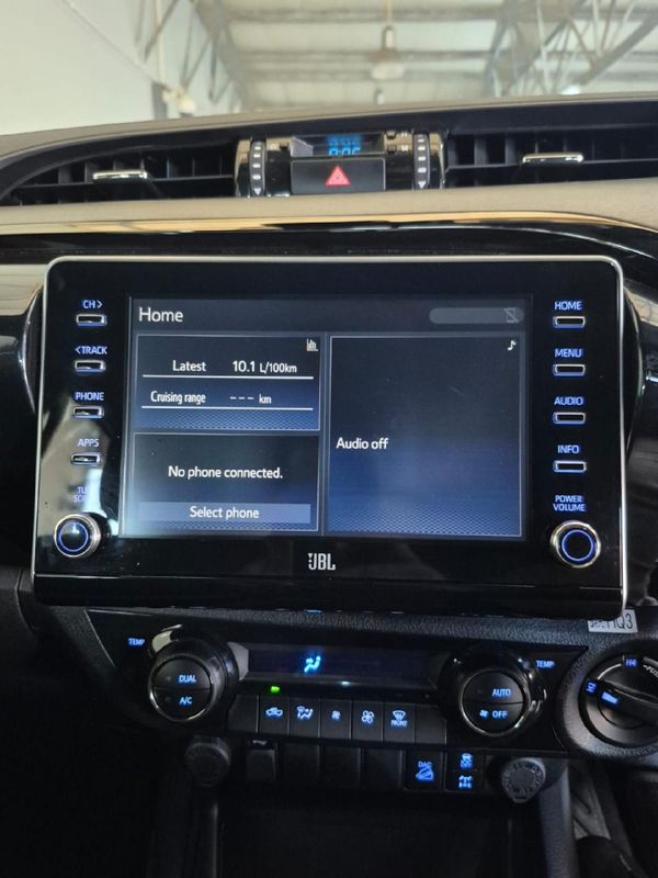2023-Toyota-Hilux-28-GD-6-Raised-Body-Legend-4x4-Auto-Double-Cab image:22