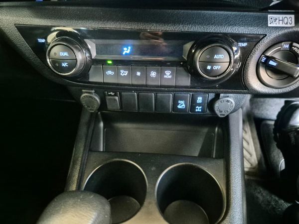2023-Toyota-Hilux-28-GD-6-Raised-Body-Legend-4x4-Auto-Double-Cab image:24