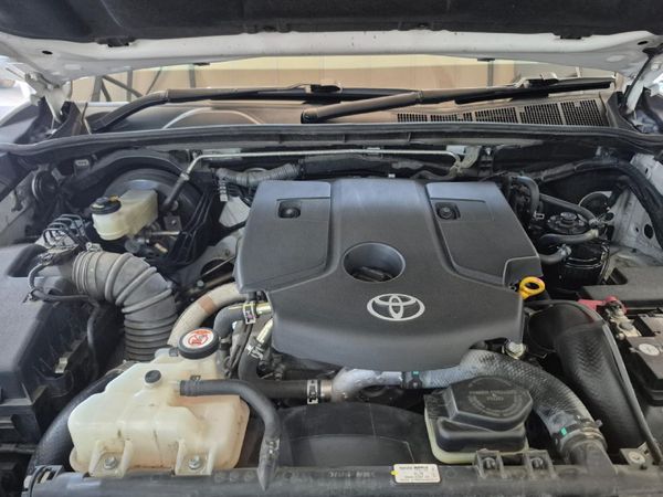 2023-Toyota-Hilux-28-GD-6-Raised-Body-Legend-4x4-Auto-Double-Cab image:26