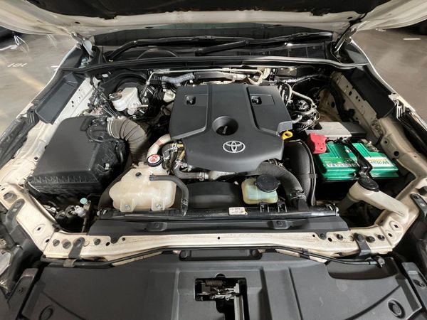 2019-Toyota-Fortuner-24-GD-6-Raised-Body-Auto image:12