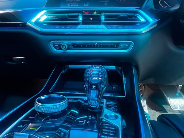 2019-BMW-X5-M50d image:6