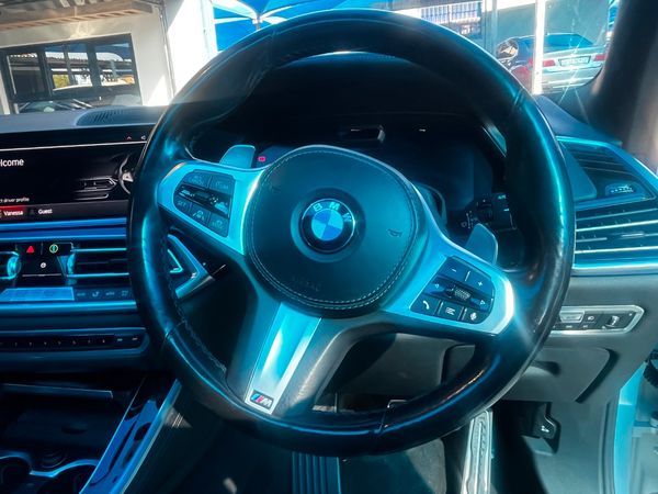 2019-BMW-X5-M50d image:7