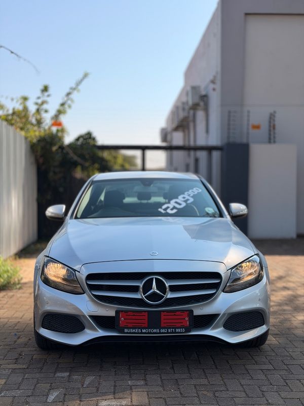 2014-Mercedes-Benz-C-Class-C-180-AMG-Line-Auto image:1