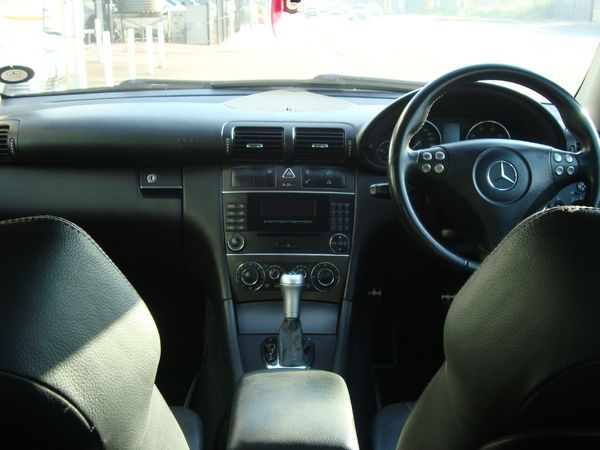 2004-Mercedes-Benz-C-Class-C-230K-Coupe-Auto image:6