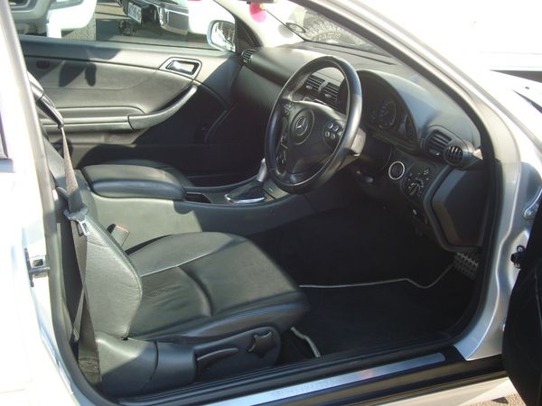 2004-Mercedes-Benz-C-Class-C-230K-Coupe-Auto image:7