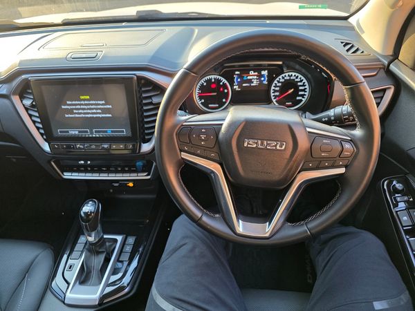 2023-Isuzu-D-Max-30-DDI-HR-ISE-NR-Auto-Double-Cab image:6